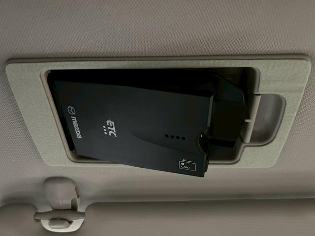 アテンザワゴン XD プロアクティブ (禁煙車)(後期型)(BOSEサウンド)(ルーフレール)(黒革シートカバー)(メーカーSDナビ)(レーンキープアシスト)(ブラインドスポットモニター)(HUD)(ETC)(純正17インチAW)(12枚目)