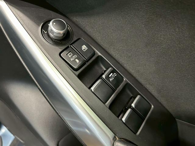 アテンザワゴン XD プロアクティブ (禁煙車)(後期型)(BOSEサウンド)(ルーフレール)(黒革シートカバー)(メーカーSDナビ)(レーンキープアシスト)(ブラインドスポットモニター)(HUD)(ETC)(純正17インチAW)(41枚目)