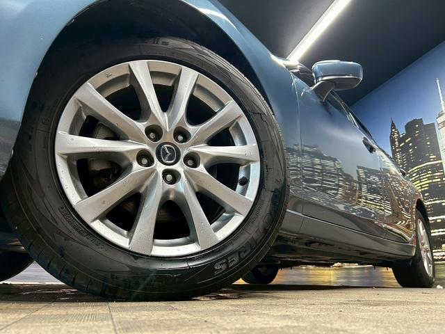 アテンザワゴン XD プロアクティブ (禁煙車)(後期型)(BOSEサウンド)(ルーフレール)(黒革シートカバー)(メーカーSDナビ)(レーンキープアシスト)(ブラインドスポットモニター)(HUD)(ETC)(純正17インチAW)(66枚目)