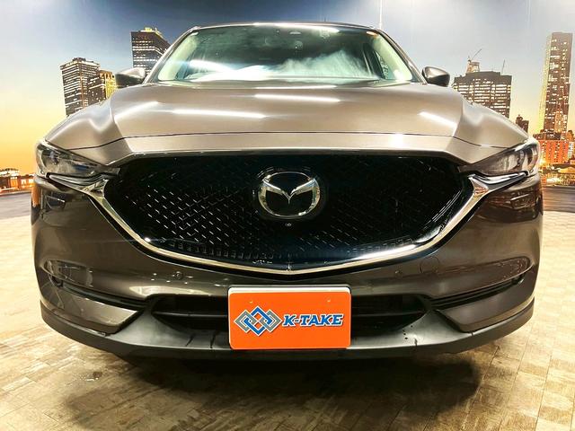 ＣＸ－５ ＸＤ　Ｌパッケージ　（禁煙車）（黒本革シート）（純正ＳＤナビ）（パワーシート）（シートヒーター）（電動リアゲート）（コーナーセンサー）（レーダークルーズ）（全周囲モニター）（ビルトインＥＴＣ）（純正１９インチＡＷ）（22枚目）