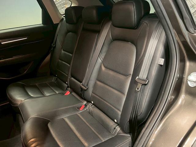 ＣＸ－５ ＸＤ　Ｌパッケージ　（禁煙車）（黒本革シート）（純正ＳＤナビ）（パワーシート）（シートヒーター）（電動リアゲート）（コーナーセンサー）（レーダークルーズ）（全周囲モニター）（ビルトインＥＴＣ）（純正１９インチＡＷ）（56枚目）