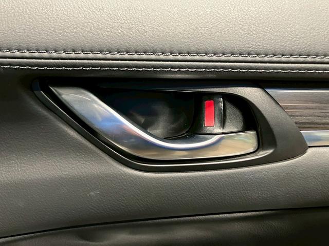 ＣＸ－５ ＸＤ　Ｌパッケージ　（禁煙車）（黒本革シート）（純正ＳＤナビ）（パワーシート）（シートヒーター）（電動リアゲート）（コーナーセンサー）（レーダークルーズ）（全周囲モニター）（ビルトインＥＴＣ）（純正１９インチＡＷ）（65枚目）