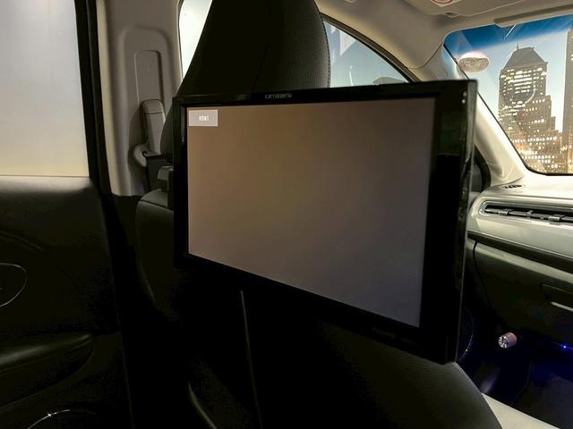 ヴェゼル ハイブリッドＺ　（禁煙車）（カロッツェリア製ＳＤナビ）（社外後席モニター）（黒半革）（デジタルインナーミラー）（ブレーキホールド）（ルーフレール）（パドルシフト）（シートヒーター）（ＥＴＣ）（純正１７インチＡＷ）（8枚目）