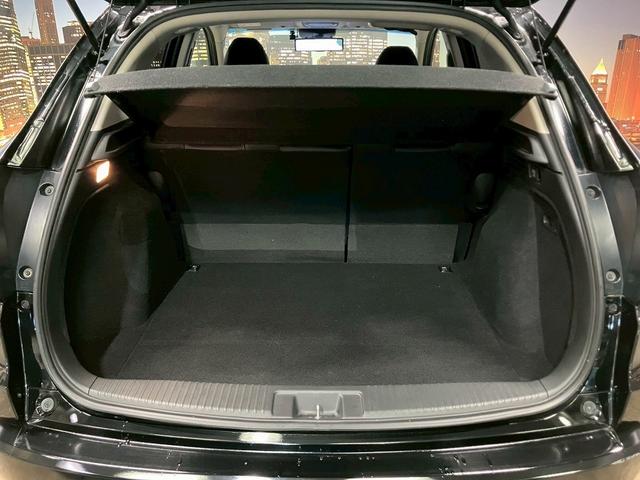 ヴェゼル ハイブリッドＺ　（禁煙車）（カロッツェリア製ＳＤナビ）（社外後席モニター）（黒半革）（デジタルインナーミラー）（ブレーキホールド）（ルーフレール）（パドルシフト）（シートヒーター）（ＥＴＣ）（純正１７インチＡＷ）（15枚目）