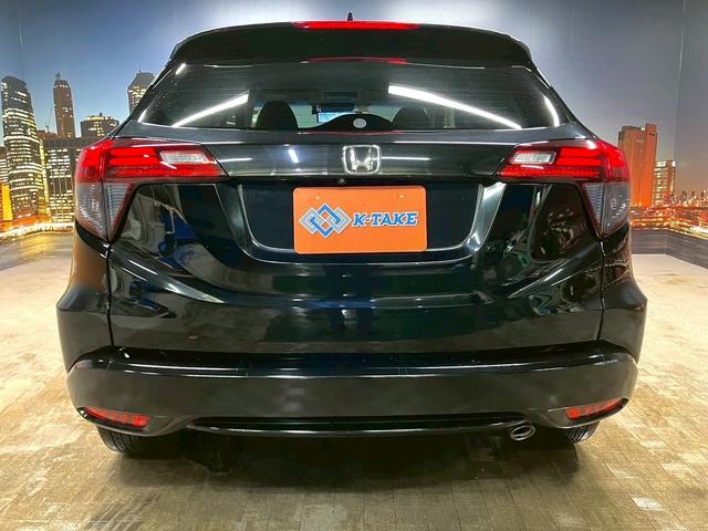 ヴェゼル ハイブリッドＺ　（禁煙車）（カロッツェリア製ＳＤナビ）（社外後席モニター）（黒半革）（デジタルインナーミラー）（ブレーキホールド）（ルーフレール）（パドルシフト）（シートヒーター）（ＥＴＣ）（純正１７インチＡＷ）（26枚目）