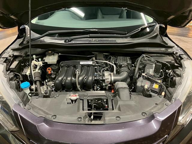 ヴェゼル ハイブリッドＺ　（禁煙車）（カロッツェリア製ＳＤナビ）（社外後席モニター）（黒半革）（デジタルインナーミラー）（ブレーキホールド）（ルーフレール）（パドルシフト）（シートヒーター）（ＥＴＣ）（純正１７インチＡＷ）（32枚目）