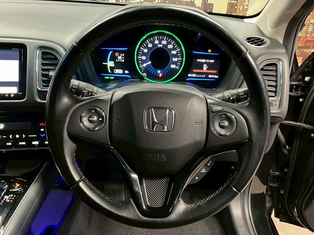 ヴェゼル ハイブリッドＺ　（禁煙車）（カロッツェリア製ＳＤナビ）（社外後席モニター）（黒半革）（デジタルインナーミラー）（ブレーキホールド）（ルーフレール）（パドルシフト）（シートヒーター）（ＥＴＣ）（純正１７インチＡＷ）（43枚目）