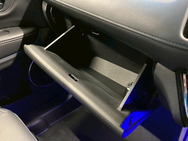 ヴェゼル ハイブリッドＺ　（禁煙車）（カロッツェリア製ＳＤナビ）（社外後席モニター）（黒半革）（デジタルインナーミラー）（ブレーキホールド）（ルーフレール）（パドルシフト）（シートヒーター）（ＥＴＣ）（純正１７インチＡＷ）（59枚目）