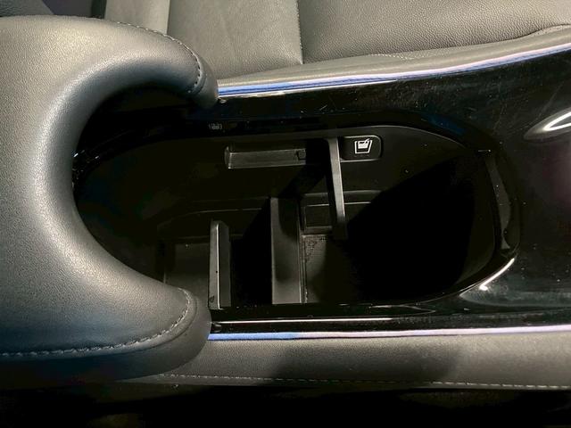 ヴェゼル ハイブリッドＺ　（禁煙車）（カロッツェリア製ＳＤナビ）（社外後席モニター）（黒半革）（デジタルインナーミラー）（ブレーキホールド）（ルーフレール）（パドルシフト）（シートヒーター）（ＥＴＣ）（純正１７インチＡＷ）（63枚目）