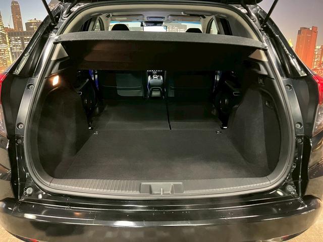 ヴェゼル ハイブリッドＺ　（禁煙車）（カロッツェリア製ＳＤナビ）（社外後席モニター）（黒半革）（デジタルインナーミラー）（ブレーキホールド）（ルーフレール）（パドルシフト）（シートヒーター）（ＥＴＣ）（純正１７インチＡＷ）（65枚目）