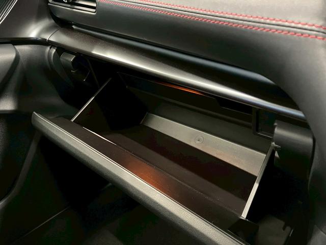 レヴォーグ ＳＴＩスポーツ　ＥＸ　（禁煙車）（メーカーナビ）（赤黒革シート）（パワーシート）（シートヒーター）（ＳＴＩマフラー）（レーダークルーズ）（コーナーセンサー）（ビルトインＥＴＣ）（全周囲モニター）（純正１８インチＡＷ）（65枚目）