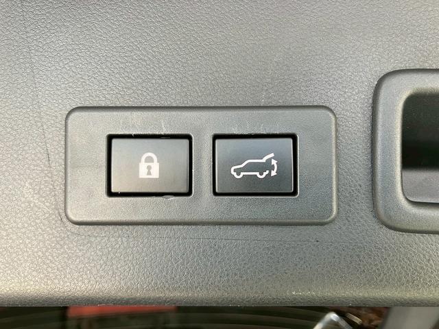 レヴォーグ ＳＴＩスポーツ　（禁煙車）（ワンオーナー）（赤＆黒本革シート）（純正９インチナビ）（ガナドール製マフラー）（ａｐｐｌｅ　ＣａｒＰｌａｙ）（アイサイト）（レーダークルーズ）（ＥＴＣ）（ＷｅｄｓＳｐｏｒｔ１８インチＡＷ）（11枚目）