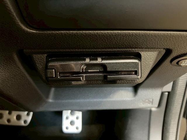 レヴォーグ ＳＴＩスポーツ　（禁煙車）（ワンオーナー）（赤＆黒本革シート）（純正９インチナビ）（ガナドール製マフラー）（ａｐｐｌｅ　ＣａｒＰｌａｙ）（アイサイト）（レーダークルーズ）（ＥＴＣ）（ＷｅｄｓＳｐｏｒｔ１８インチＡＷ）（13枚目）