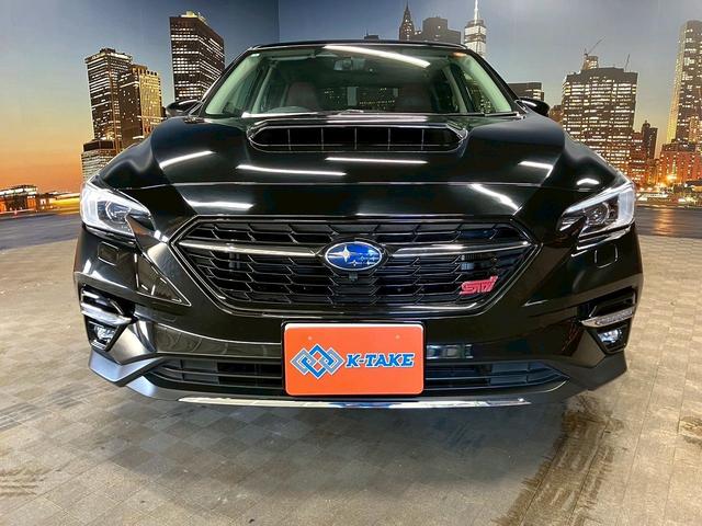 レヴォーグ ＳＴＩスポーツ　（禁煙車）（ワンオーナー）（赤＆黒本革シート）（純正９インチナビ）（ガナドール製マフラー）（ａｐｐｌｅ　ＣａｒＰｌａｙ）（アイサイト）（レーダークルーズ）（ＥＴＣ）（ＷｅｄｓＳｐｏｒｔ１８インチＡＷ）（21枚目）