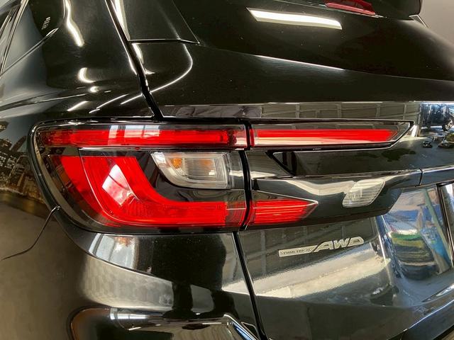 レヴォーグ ＳＴＩスポーツ　（禁煙車）（ワンオーナー）（赤＆黒本革シート）（純正９インチナビ）（ガナドール製マフラー）（ａｐｐｌｅ　ＣａｒＰｌａｙ）（アイサイト）（レーダークルーズ）（ＥＴＣ）（ＷｅｄｓＳｐｏｒｔ１８インチＡＷ）（36枚目）