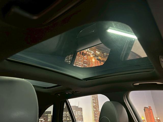 ＧＬＣ ＧＬＣ２５０　４マチックスポーツ（本革仕様）　（禁煙車）（サンルーフ）（黒本革シート）（シートヒーター）（全周囲モニター）（パワーシート）（パワーバックドア）（レーダークルーズ）（ビルトインＥＴＣ）（シートメモリー）（純正１９インチＡＷ）（6枚目）