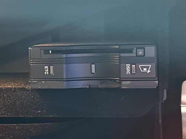 ＧＬＣ ＧＬＣ２５０　４マチックスポーツ（本革仕様）　（禁煙車）（サンルーフ）（黒本革シート）（シートヒーター）（全周囲モニター）（パワーシート）（パワーバックドア）（レーダークルーズ）（ビルトインＥＴＣ）（シートメモリー）（純正１９インチＡＷ）（14枚目）