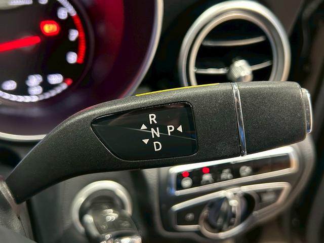 ＧＬＣ ＧＬＣ２５０　４マチックスポーツ（本革仕様）　（禁煙車）（サンルーフ）（黒本革シート）（シートヒーター）（全周囲モニター）（パワーシート）（パワーバックドア）（レーダークルーズ）（ビルトインＥＴＣ）（シートメモリー）（純正１９インチＡＷ）（31枚目）