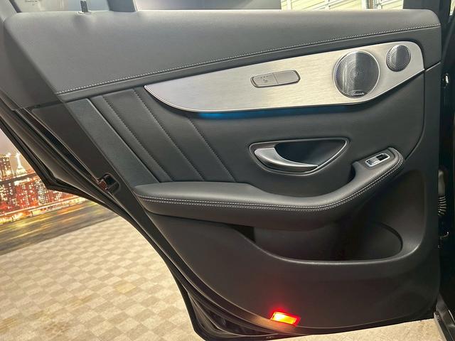 ＧＬＣ ＧＬＣ２５０　４マチックスポーツ（本革仕様）　（禁煙車）（サンルーフ）（黒本革シート）（シートヒーター）（全周囲モニター）（パワーシート）（パワーバックドア）（レーダークルーズ）（ビルトインＥＴＣ）（シートメモリー）（純正１９インチＡＷ）（56枚目）