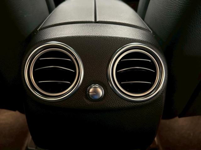 ＧＬＣ ＧＬＣ２５０　４マチックスポーツ（本革仕様）　（禁煙車）（サンルーフ）（黒本革シート）（シートヒーター）（全周囲モニター）（パワーシート）（パワーバックドア）（レーダークルーズ）（ビルトインＥＴＣ）（シートメモリー）（純正１９インチＡＷ）（62枚目）