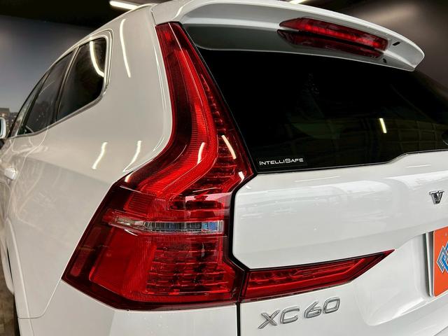 ＸＣ６０ Ｄ４　ＡＷＤ　モーメンタム　（禁煙車）（４ＷＤ）（白本革シート）（メーカーメモリーナビ）（レーダークルーズ）（コーナーセンサー）（アラウンドビューモニター）（パワーシート）（シートヒーター）（ＢＳＭ）（純正１８インチＡＷ）（50枚目）