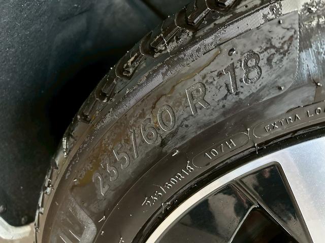 ＸＣ６０ Ｄ４　ＡＷＤ　モーメンタム　（禁煙車）（４ＷＤ）（白本革シート）（メーカーメモリーナビ）（レーダークルーズ）（コーナーセンサー）（アラウンドビューモニター）（パワーシート）（シートヒーター）（ＢＳＭ）（純正１８インチＡＷ）（55枚目）