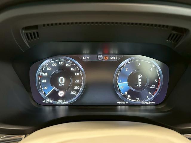 ＸＣ６０ Ｄ４　ＡＷＤ　モーメンタム　（禁煙車）（４ＷＤ）（白本革シート）（メーカーメモリーナビ）（レーダークルーズ）（コーナーセンサー）（アラウンドビューモニター）（パワーシート）（シートヒーター）（ＢＳＭ）（純正１８インチＡＷ）（56枚目）