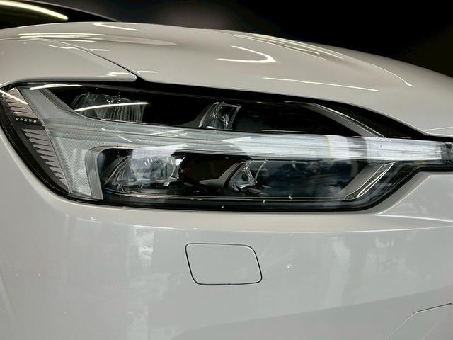 ＸＣ６０ Ｄ４　ＡＷＤ　モーメンタム　（禁煙車）（４ＷＤ）（白本革シート）（メーカーメモリーナビ）（レーダークルーズ）（コーナーセンサー）（アラウンドビューモニター）（パワーシート）（シートヒーター）（ＢＳＭ）（純正１８インチＡＷ）（60枚目）