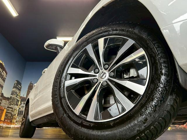 ＸＣ６０ Ｄ４　ＡＷＤ　モーメンタム　（禁煙車）（４ＷＤ）（白本革シート）（メーカーメモリーナビ）（レーダークルーズ）（コーナーセンサー）（アラウンドビューモニター）（パワーシート）（シートヒーター）（ＢＳＭ）（純正１８インチＡＷ）（62枚目）