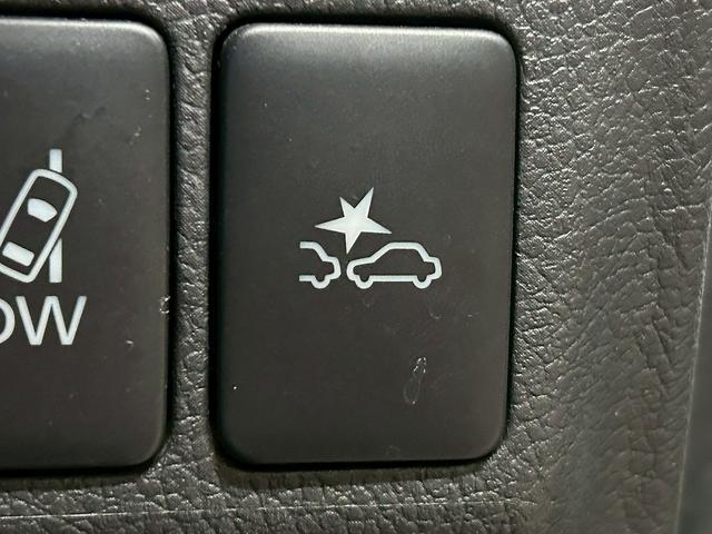 �h�y�v���N���b�V���Z�[�t�e�B�[�z�O���Z���T�[�ŏՓ˂̉\���������ƃV�X�e�������f����Ǝ����I�Ƀu���[�L���쓮�����邱�ƂŏՓˌy�����͂���܂��B�h