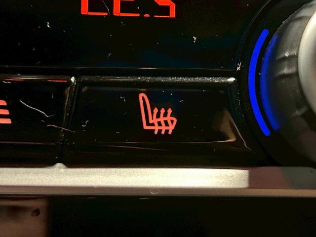 Ｘ３ ｘＤｒｉｖｅ　２０ｉ　（禁煙車）（黒本革シート）（メーカーＨＤＤナビ）（レーダークルーズ）（コーナーセンサー）（レーンアシスト）（アラウンドビューモニター）（シートメモリー）（シートヒーター）（純正１９インチＡＷ）（11枚目）