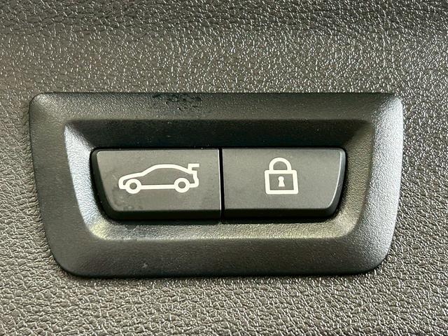 Ｘ３ ｘＤｒｉｖｅ　２０ｉ　（禁煙車）（黒本革シート）（メーカーＨＤＤナビ）（レーダークルーズ）（コーナーセンサー）（レーンアシスト）（アラウンドビューモニター）（シートメモリー）（シートヒーター）（純正１９インチＡＷ）（12枚目）