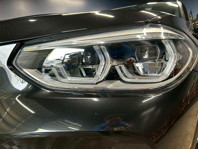 Ｘ３ ｘＤｒｉｖｅ　２０ｉ　（禁煙車）（黒本革シート）（メーカーＨＤＤナビ）（レーダークルーズ）（コーナーセンサー）（レーンアシスト）（アラウンドビューモニター）（シートメモリー）（シートヒーター）（純正１９インチＡＷ）（24枚目）