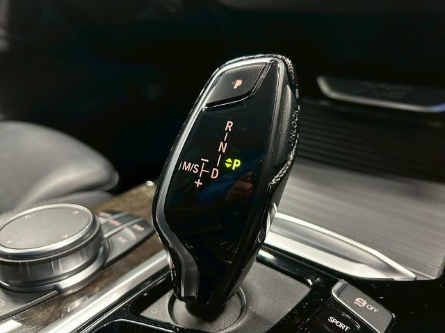 Ｘ３ ｘＤｒｉｖｅ　２０ｉ　（禁煙車）（黒本革シート）（メーカーＨＤＤナビ）（レーダークルーズ）（コーナーセンサー）（レーンアシスト）（アラウンドビューモニター）（シートメモリー）（シートヒーター）（純正１９インチＡＷ）（29枚目）