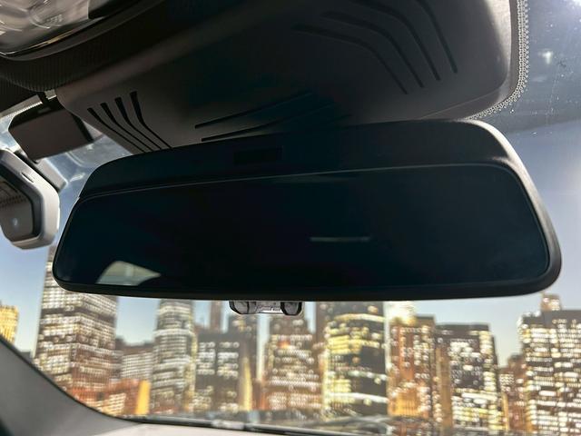 Ｘ３ ｘＤｒｉｖｅ　２０ｉ　（禁煙車）（黒本革シート）（メーカーＨＤＤナビ）（レーダークルーズ）（コーナーセンサー）（レーンアシスト）（アラウンドビューモニター）（シートメモリー）（シートヒーター）（純正１９インチＡＷ）（30枚目）