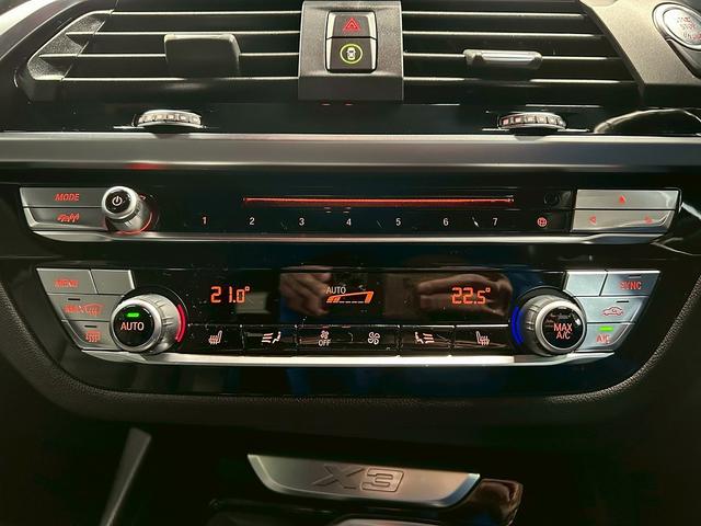 Ｘ３ ｘＤｒｉｖｅ　２０ｉ　（禁煙車）（黒本革シート）（メーカーＨＤＤナビ）（レーダークルーズ）（コーナーセンサー）（レーンアシスト）（アラウンドビューモニター）（シートメモリー）（シートヒーター）（純正１９インチＡＷ）（31枚目）
