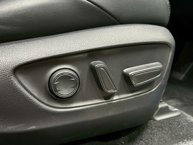 �y�p���[�V�[�g�z�d���ŃV�[�g�|�W�V�����̕ύX���\�ł��B�蓮�����ׂ����V�[�g�ݒ肪�\�ł��̂ł����K�Ȏp���Ńh���C�u���y����Œ�����ł��傤�B