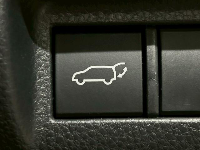 �y�p���[�o�b�N�h�A�z�����^�b�`�Ńo�b�N�h�A���J���A�߂�ꍇ�������^�b�`�ő���\�ŕ֗����t�o�ł����^�]�Ȃ�����A�X�}�[�g�L�[����̑�����\�ł���