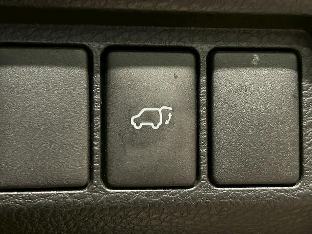 �y�p���[�o�b�N�h�A�z�����^�b�`�Ńo�b�N�h�A���J���A�߂�ꍇ�������^�b�`�ő���\�ŕ֗����t�o�ł����^�]�Ȃ�����A�X�}�[�g�L�[����̑�����\�ł���