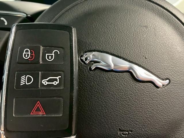 �y�X�}�[�g�L�[���v�b�V���X�^�[�g�z�h�A�n���h�����y�����邾���Ńh�A���b�N�������ł��A�{���̓h�A�n���h���̃��b�N�X�C�b�`�����������Ńu���[�L�𓥂݂Ȃ���G���W���X�C�b�`�����������ŁA�G���W�����n���I