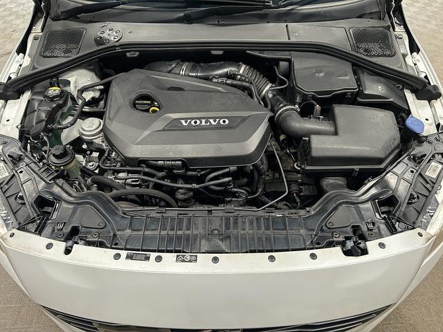 Ｖ６０ Ｔ４　ＳＥ　（禁煙車）（後期型）（ベージュ革シート）（レーダークルーズコントロール）（純正メモリナビ）（パワーシート）（シートメモフォグライトリ（オートライト）（純正１７インチＡＷ）（パドルシフト）（ＥＴＣ）（68枚目）