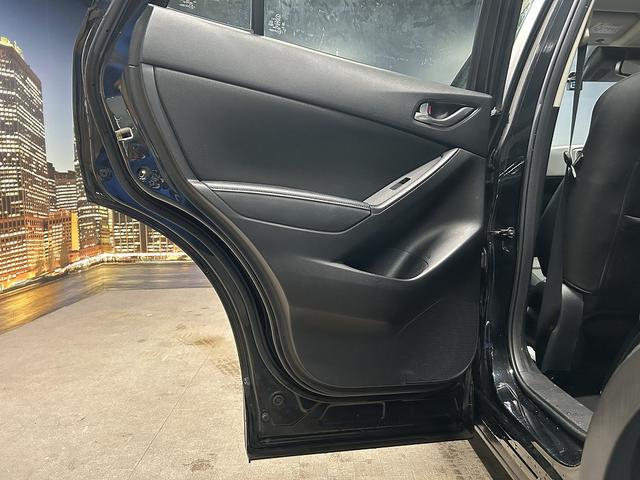 ＣＸ－５ ＸＤ　（禁煙車）（カロッツェリアナビ）（バックカメラ）（クルーズコントロール）（ＨＩＤ）（スマートキー）（フルセグ）（Ｂｌｕｅｔｏｏｔｈオーディオ）（ＥＴＣ）（ディーゼルターボ）（純正１７インチＡＷ）（65枚目）