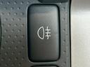 ベースグレード　（禁煙車）（４ＷＤ）（ツートンカラー）（Ｓｔｒａｄａナビ）（バックカメラ）（クリアランスソナー）（リアフォグ）（フルフラット）（キーレスエントリー）（ＥＴＣ）（純正１７インチ鉄チンホイール）（26枚目）