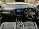 アウトランダーPHEV Gナビパッケージ (禁煙車)(後期型)(4WD)(黒半革)(純正SDナビ)(バックカメラ)(LEDヘッドライト)(クリアランスソナー)(パドルシフト)(パワーシート)(シートヒーター)(ETC)(純正18インチAW)(5枚目)