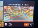 【バックカメラ】運転席から画面上で安全確認ができます。駐車が苦手な方にもオススメな便利機能です。