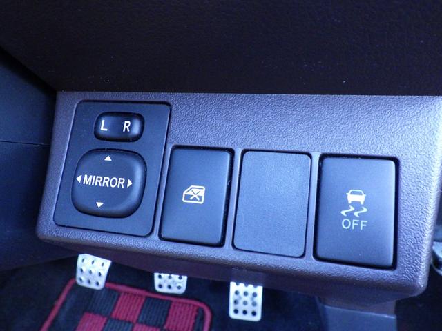 コペン ローブ・電動オープン・5速MT・ナビ・ETC 電動オープン・5速マニュアル・カロッツェリアナビ・16インチアルミ・Pivotブースト計・LEDヘッドライト・プッシュスタート・スマートキー・シートヒーター・ステアリングリモコン・フォグランプ・ETC(20枚目)