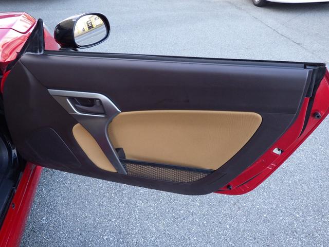 コペン ローブ・電動オープン・5速MT・ナビ・ETC 電動オープン・5速マニュアル・カロッツェリアナビ・16インチアルミ・Pivotブースト計・LEDヘッドライト・プッシュスタート・スマートキー・シートヒーター・ステアリングリモコン・フォグランプ・ETC(22枚目)