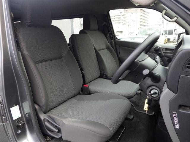 ＮＶ３５０キャラバンバン ロングＤＸ・６人乗り・積載１．２ｔ・４ナンバー・エマブレ　ワンオーナー・純正オーディオ・ＥＴＣ・両側スライドドア・横滑り防止装置・キーレス・電格ミラー・ウィンカーミラー・エアバッグ・ＡＢＳ・ドアバイザー・フロアマット・ＡＴ・６人乗り・積載量１２００ｋｇ（15枚目）