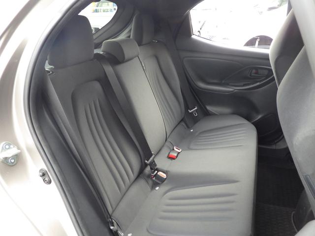 ヤリス Ｇ　６速マニュアル・１６インチアルミ・純正ナビ・バックカメラ　６速マニュアル・１６インチアルミ・ディスプレイオーディオ・純正ナビ・バックカメラ・レーダークルーズコントロール・オートマチックハイビーム・ブルートゥース・ステアリングリモコン・ＵＳＢポート（8枚目）