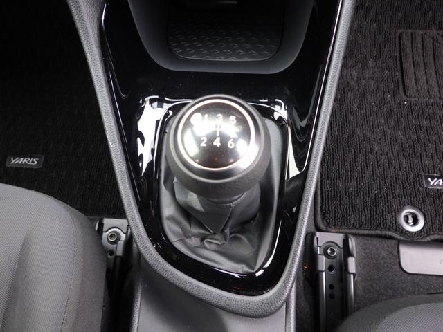 ヤリス Ｇ　６速マニュアル・１６インチアルミ・純正ナビ・バックカメラ　６速マニュアル・１６インチアルミ・ディスプレイオーディオ・純正ナビ・バックカメラ・レーダークルーズコントロール・オートマチックハイビーム・ブルートゥース・ステアリングリモコン・ＵＳＢポート（15枚目）